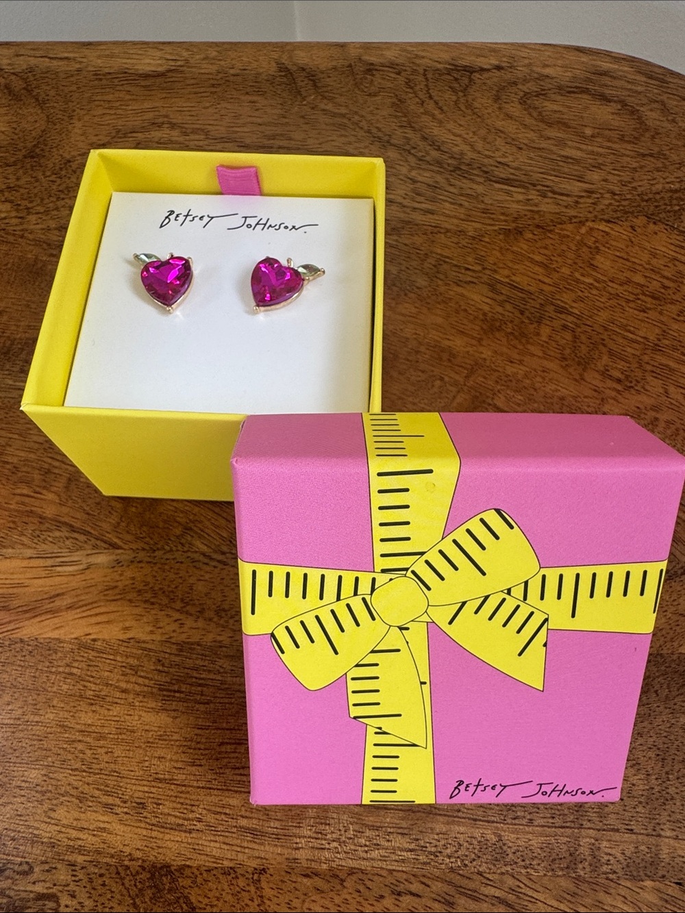 Betsey Johnson NWT Fuchsia Heart Crystal Stud Earrings with Lime Leaf Accent - Picture 2 of 6